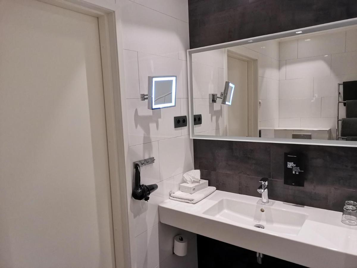 Hotel Cikada Mariehamn Bagian luar foto